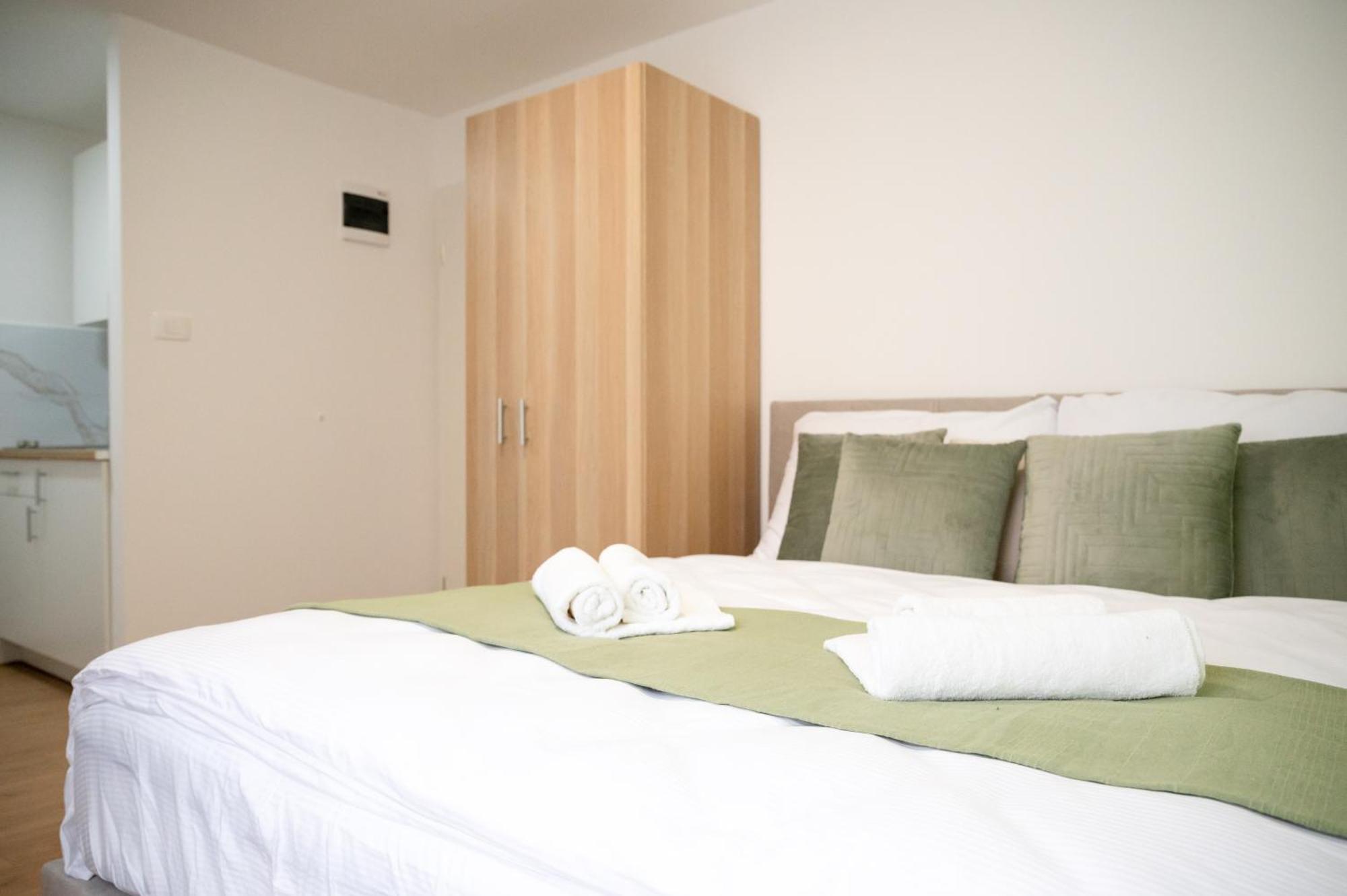 Lev Apartments Izola Extérieur photo